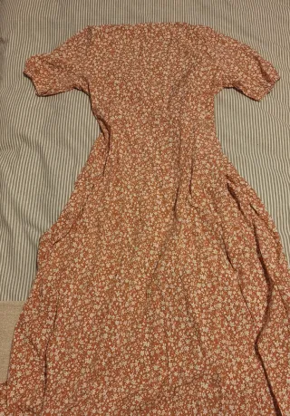 Lote Ropa Talla S: Vestido y Tops