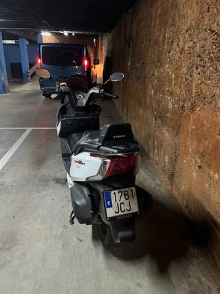 Kymco Yager 300i Blanca
