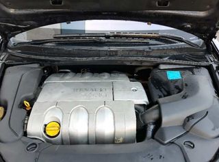 Renault 1133445 8200394162 centralita vel 3.0 dci