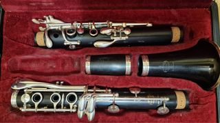Clarinete Buffet R13 con llaves plateadas y 4 años