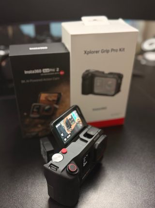 Insta360 Ace Pro2 + Xplorer Grip Pro Kit