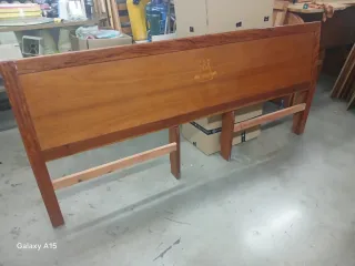 Jarra de plástico blanca para agua