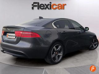Jaguar XE 2.0 Diesel 132kW Pure Auto AWD