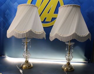 Lámparas sobremesa cristal tallado y organza. Cristal de roca.