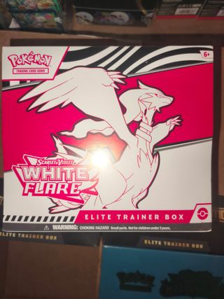 Pokémon White Flare ETB