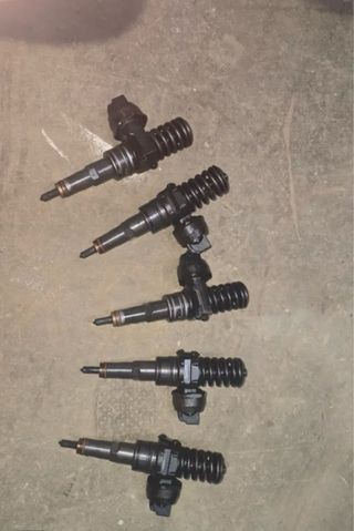 Juego de 5 inyectores touareg r5 BAC 174cv 2.5 tdi