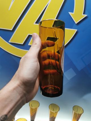 Juego de cristal, 28 vasos diferentes ( tubo, champan, licor..) ambar años 70, decoración de cisne