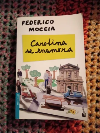 Carolina se enamora (Spanish Edition)