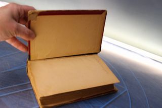 Libros antiguos. Un caso de histerismo (Cuento trascendental) – López Allúe. 1902.