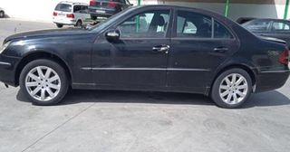 Mercedes 66936 cinturón seguridad 561014701 e 220