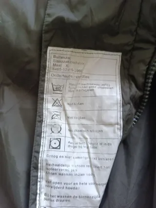 Saco de dormir de color verde, ideal para activida