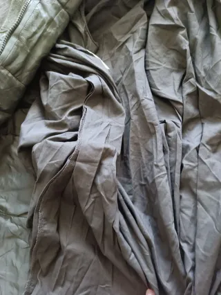 Saco de dormir de color verde, ideal para activida