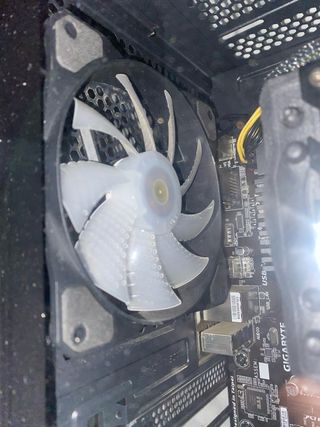PC Gigabyte sin gráfica