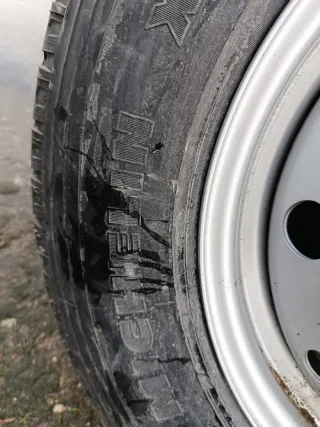 Llanta con neumático