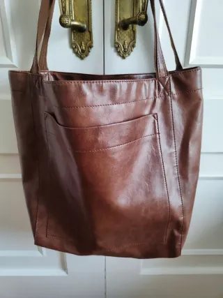 Bolso de cuero marrón
