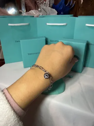 Pulsera Tiffany & Co. Corazón Plateada