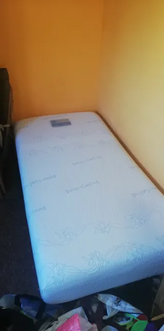 Urge! Regalo Somier articulado Pikolin y colchón.
