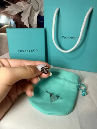 Pendientes Tiffany & Co. Corazón Plateado