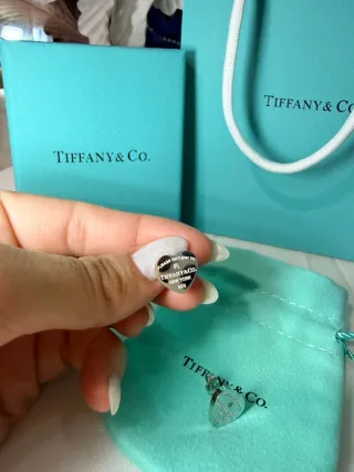 Pendientes Tiffany & Co. Corazón Plateado