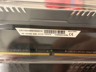 4 Módulos RAM DDR4 32GB