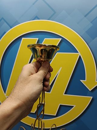 Preciosa Lampara de techo Araña, mid century, cristal de roca 18 brazos, 56 cm.