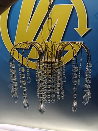 Preciosa Lampara de techo Araña, mid century, cristal de roca 18 brazos, 56 cm.