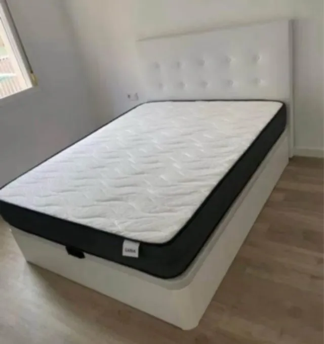 Canapé + colchón + almohada  Con montaje