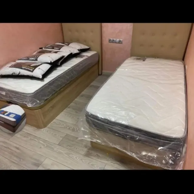 Canapé + colchón + almohada  Con montaje