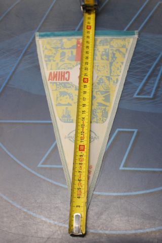 Banderines emisoras radio Asia: Taipei, Japan, Beijing, Korea.