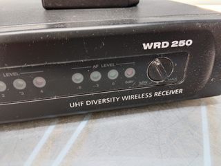 Work WRD 250, sistema inalámbrico monocanal Diversity para la banda UHF.