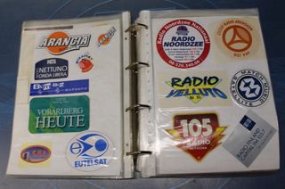 05. Gran lote pegatinas emisoras de radio extranjeras.