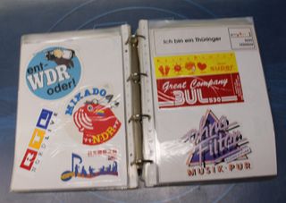 05. Gran lote pegatinas emisoras de radio extranjeras.