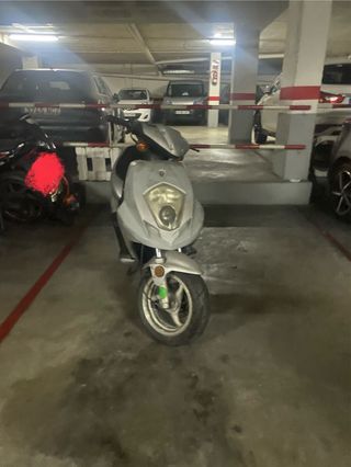Rieju Pacific 125 Scooter Blanca