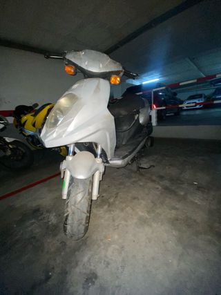 Rieju Pacific 125 Scooter Blanca