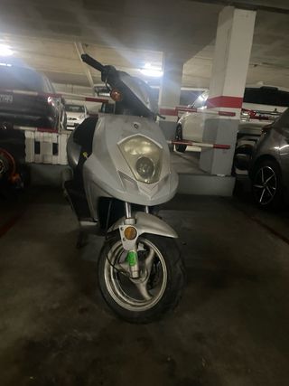 Rieju Pacific 125 Scooter Blanca