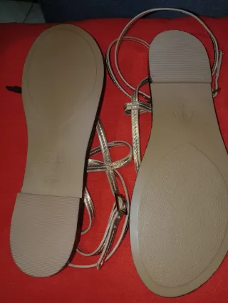 Sandalias de zara doradas planas mujer talla 40