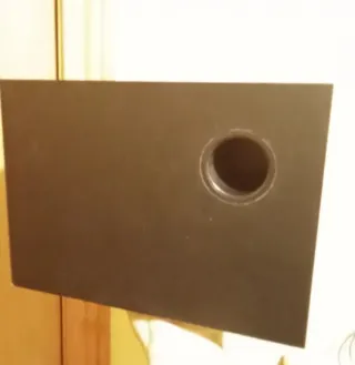 Caja de Subwoofer Negra