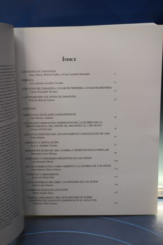 Libro. Los Sitios de Zaragoza. Edita Fundación 2008.