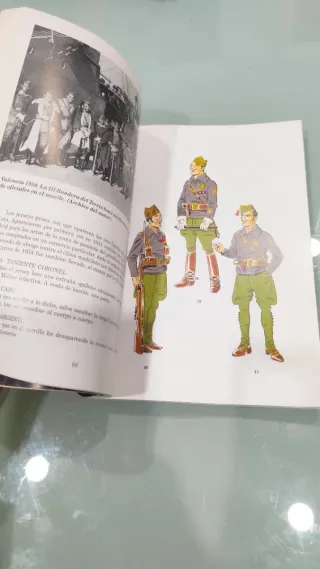 Libro La Legión 75 Años Uniformes Legionarios