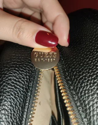 Mochila Guess Grande Mdl. Urbana Chic