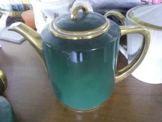 Servizio da caffè completo verde e oro