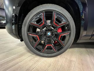 BMW XM XM 550 kW (748 CV) Label Red