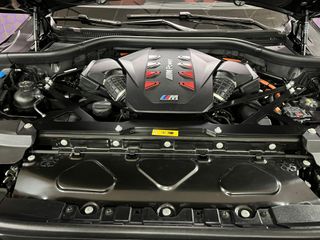 BMW XM XM 550 kW (748 CV) Label Red