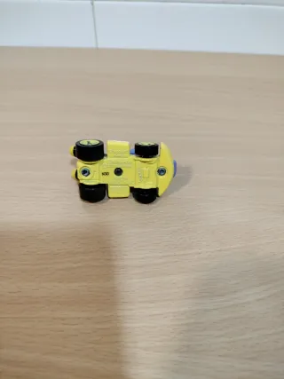 Hot Wheels Mario Kart Yoshi Púrpura