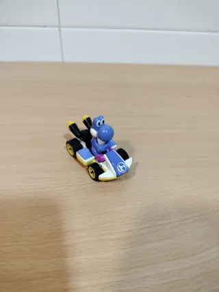 Hot Wheels Mario Kart Yoshi Púrpura