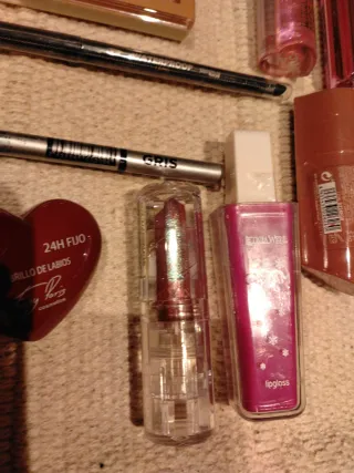 Lote 31 piezas maquillaje Fijo, Technic