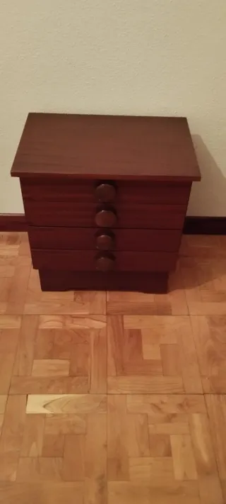Muebles de madera varios