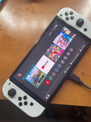 Nintendo Switch OLED Negra y Blanca