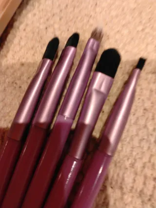 Lote de 27 productos maquillaje