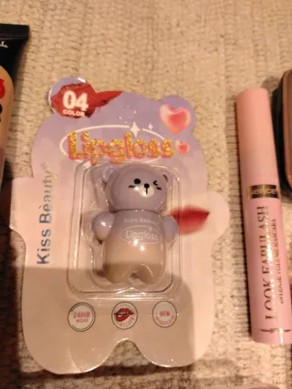 Lote de 27 productos maquillaje